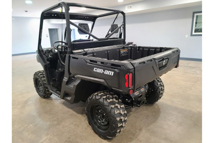 2026 Can-Am Defender HD7