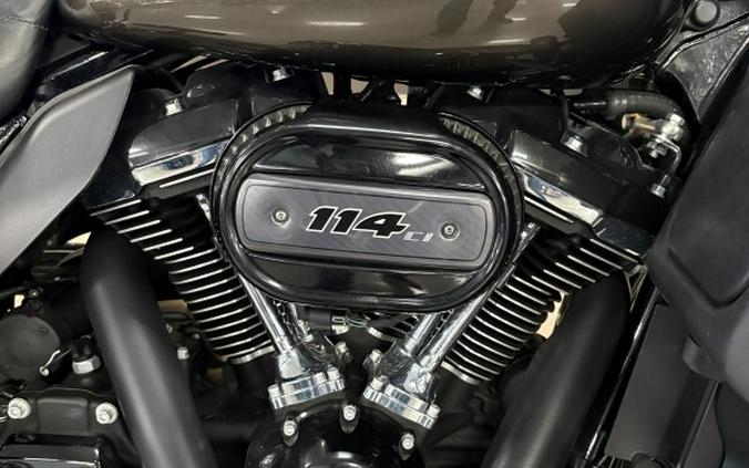 2020 Harley-Davidson® Ultra Limited River Rock Gray