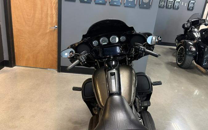 2020 Harley-Davidson® Ultra Limited River Rock Gray