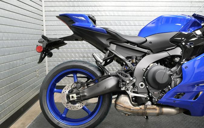 2026 YAMAHA YZFR9