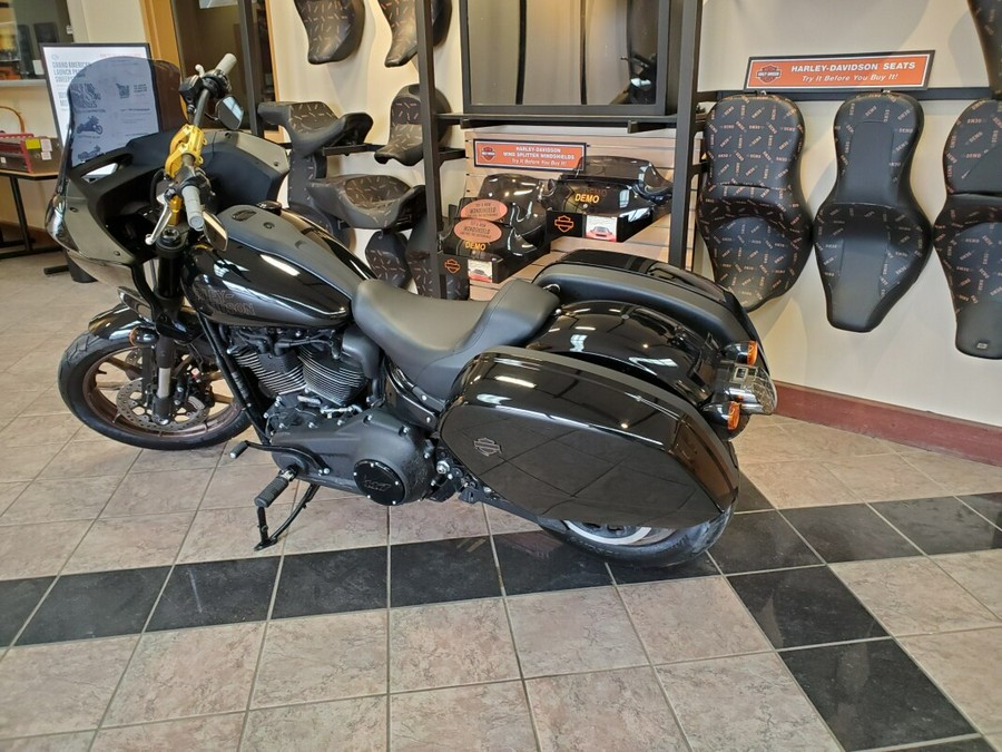 2023 Harley-Davidson Low Rider ST Vivid Black - Black Finish