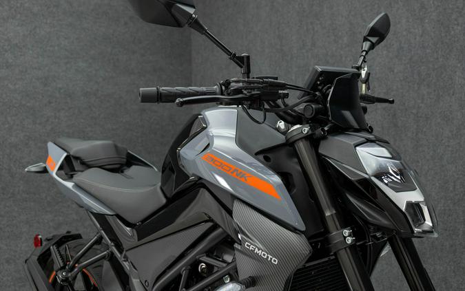 2023 CFMOTO 300NK W/ABS