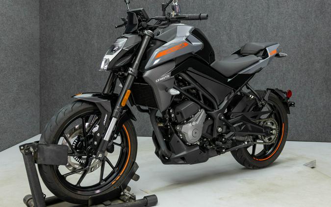 2023 CFMOTO 300NK W/ABS