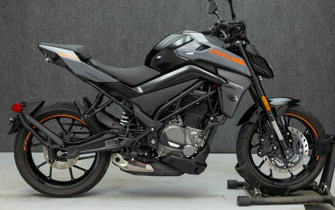 2023 CFMOTO 300NK W/ABS