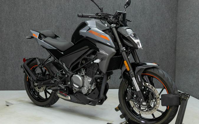 2023 CFMOTO 300NK W/ABS