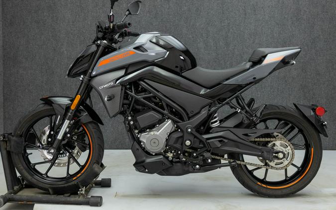 2023 CFMOTO 300NK W/ABS