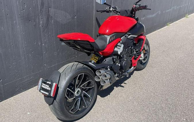 2023 Ducati Diavel V4 First Look [A Dozen Fast Facts + 28 Photos]