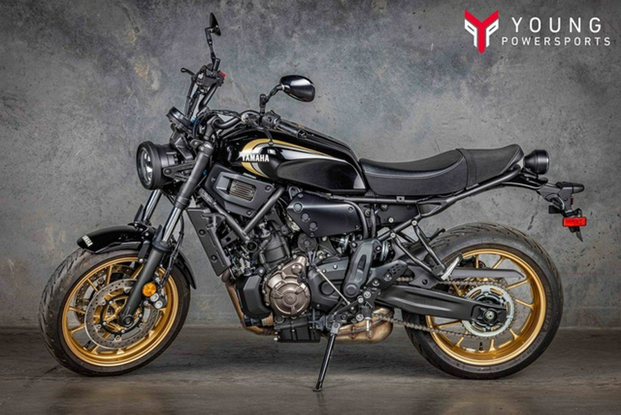 2025 Yamaha XSR 700