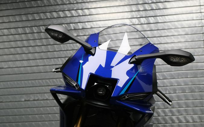 2026 YAMAHA YZFR9