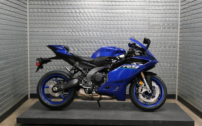 2026 YAMAHA YZFR9