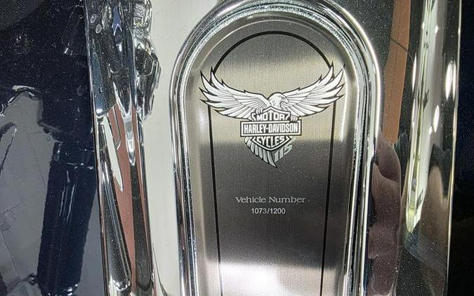 2018 Harley-Davidson® FLHTKSE - CVO™ Limited 115th Anniversary