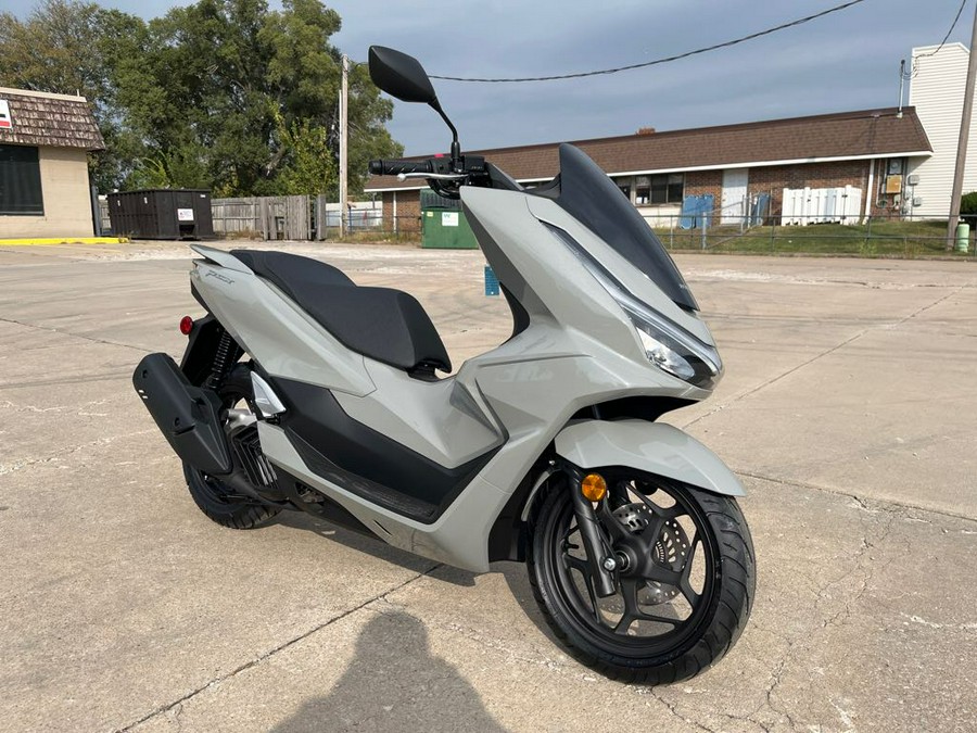 2025 Honda PCX ABS