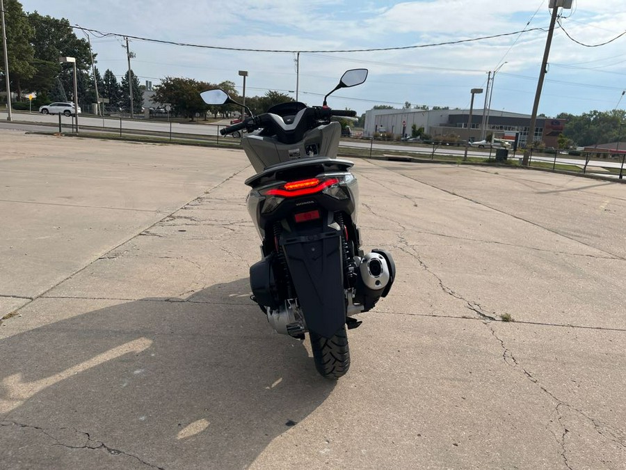 2025 Honda PCX ABS