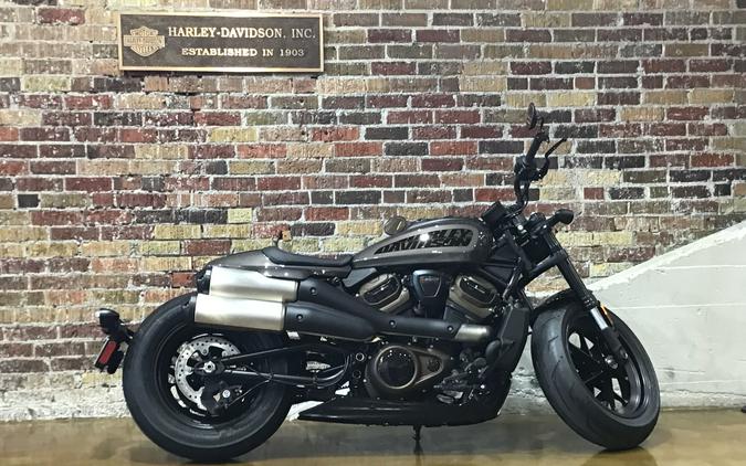 2022 Harley-Davidson Sportster S Review [w/ Mid-Control Kit]