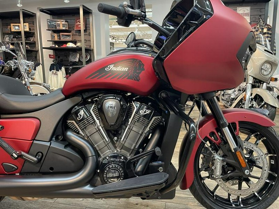 2024 Indian Motorcycle® Challenger® Dark Horse® Sunset Red Smoke