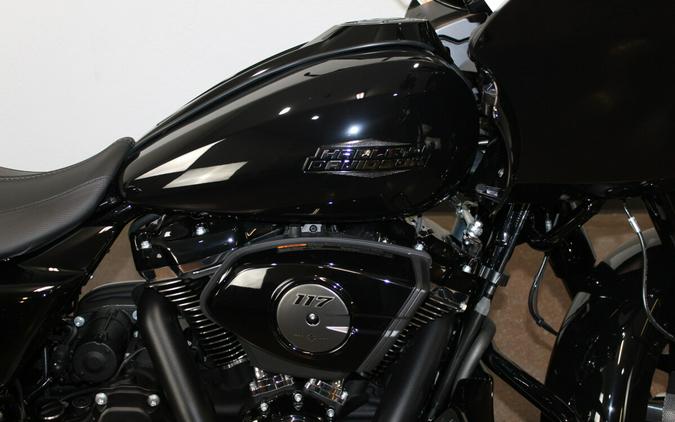 Harley-Davidson® Road Glide® 2026 FLTRX 84667316 VIVID BLACK