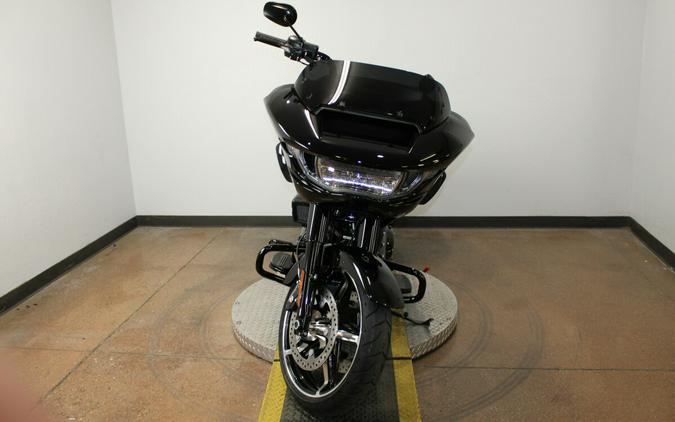 Harley-Davidson® Road Glide® 2026 FLTRX 84667316 VIVID BLACK