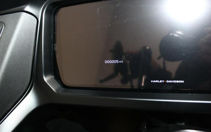 Harley-Davidson® Road Glide® 2026 FLTRX 84667316 VIVID BLACK