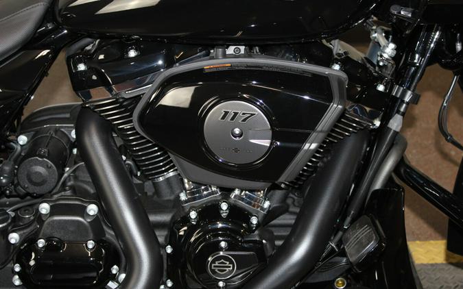 Harley-Davidson® Road Glide® 2026 FLTRX 84667316 VIVID BLACK