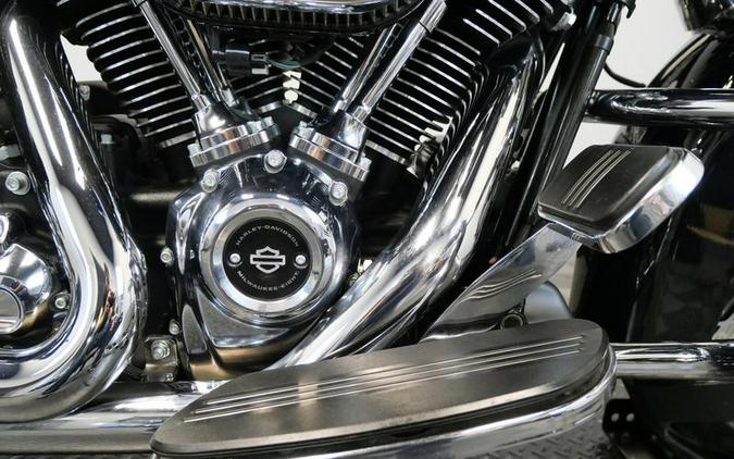 2021 Harley-Davidson® FLHXS - Street Glide® Special