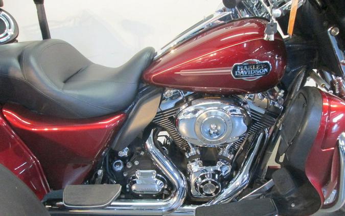 2010 Harley-Davidson® FLHTCUTG - Tri Glide® Ultra Classic®