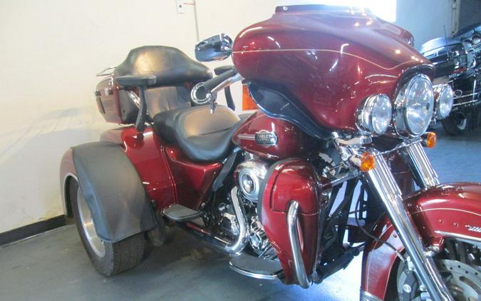 2010 Harley-Davidson® FLHTCUTG - Tri Glide® Ultra Classic®