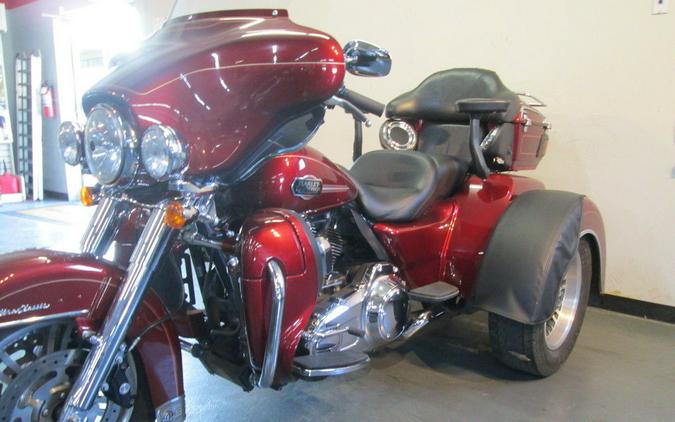 2010 Harley-Davidson® FLHTCUTG - Tri Glide® Ultra Classic®