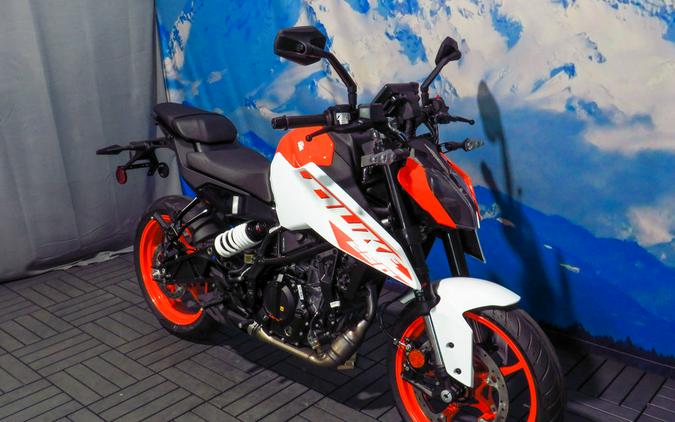 2024 KTM 250 Duke