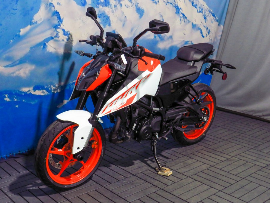 2024 KTM 250 Duke