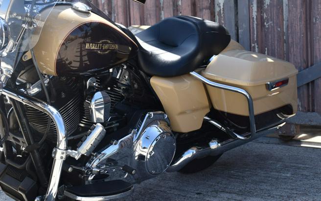 2014 Harley-Davidson® Road King® FLHR
