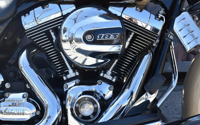 2014 Harley-Davidson® Road King® FLHR