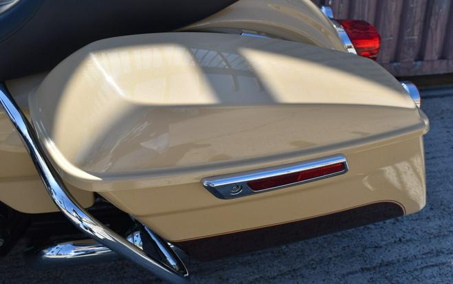 2014 Harley-Davidson® Road King® FLHR