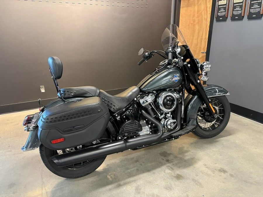 2025 Harley-Davidson® Heritage Classic Iron Horse Metallic w/Laced Wheels