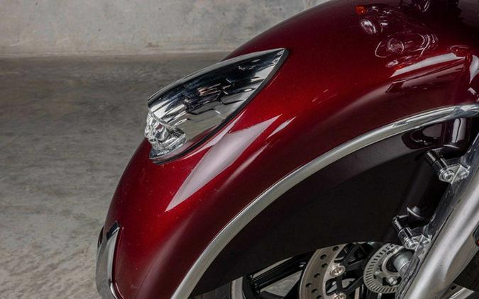 2022 Indian Springfield Maroon Metallic/Crimson Metallic