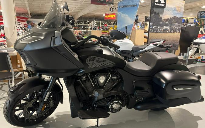 2020 Indian Motorcycle CHALLENGER DARK HORS