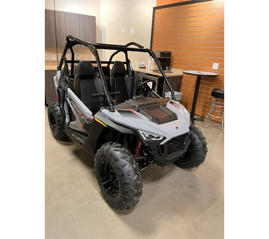 2024 Polaris RZR 200 EFI