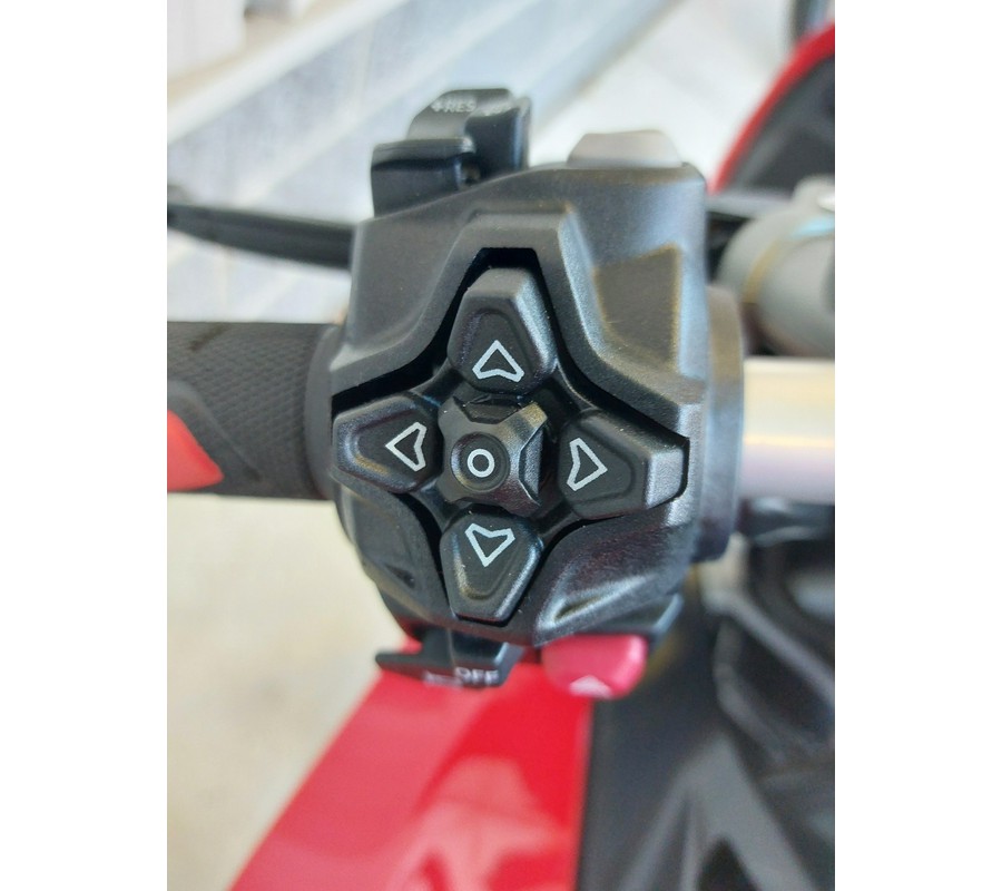 2025 DUCATI PANIGALE V2