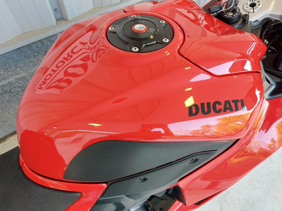 2025 DUCATI PANIGALE V2