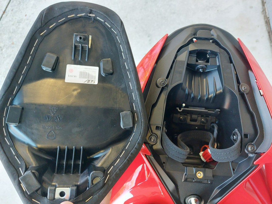 2025 DUCATI PANIGALE V2