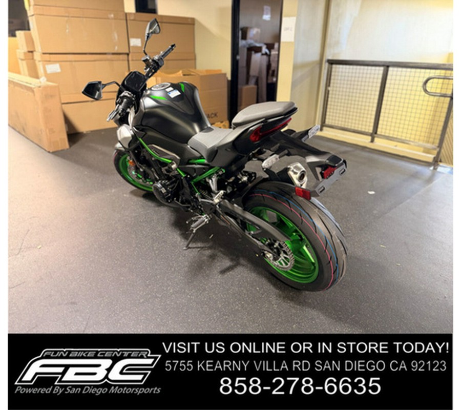 2026 Kawasaki Z900 SE ABS