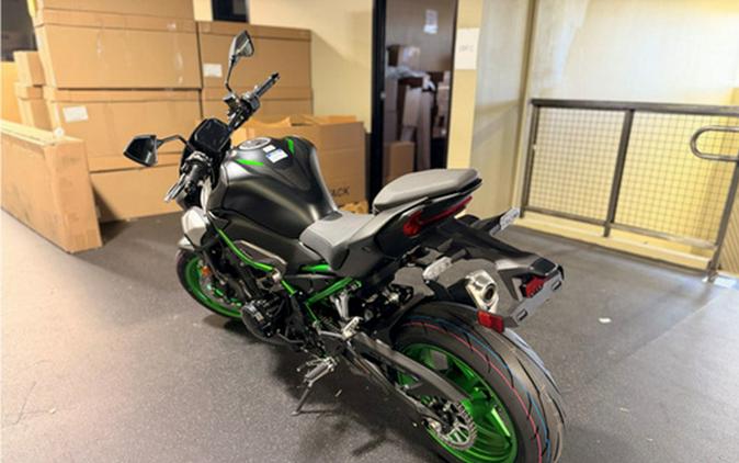 2026 Kawasaki Z900 SE ABS
