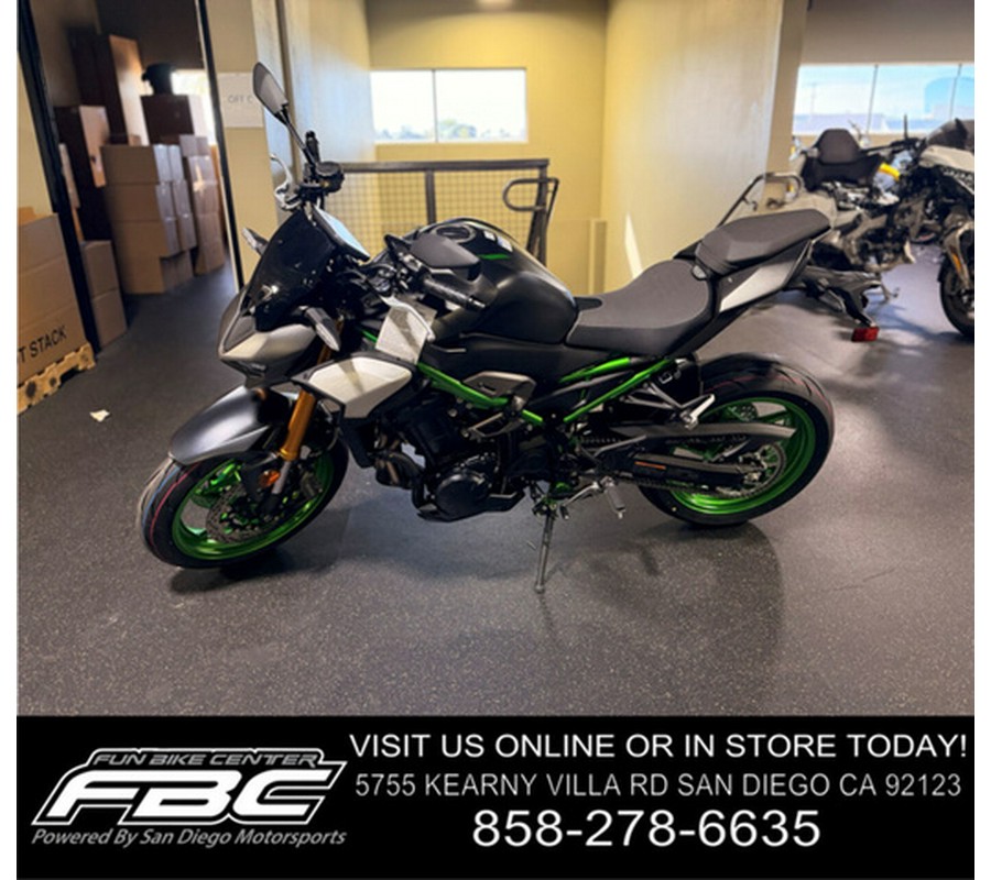 2026 Kawasaki Z900 SE ABS