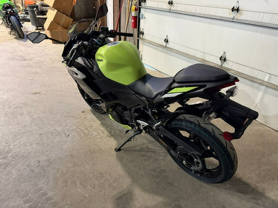 2026 Kawasaki Ninja® 500 SE ABS
