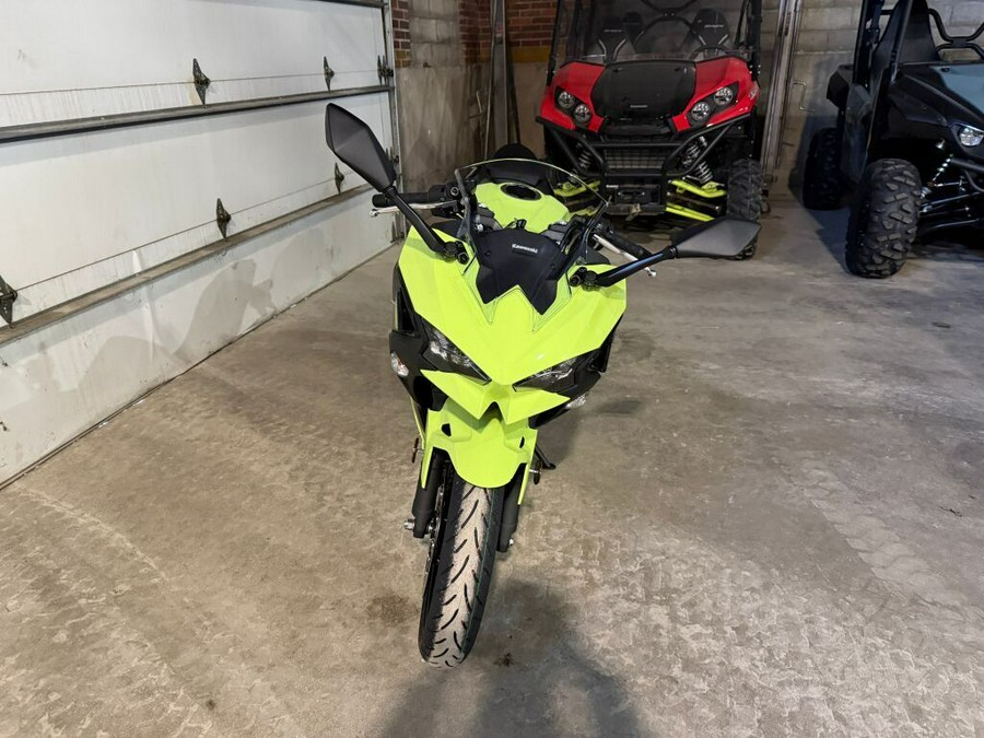 2026 Kawasaki Ninja® 500 SE ABS