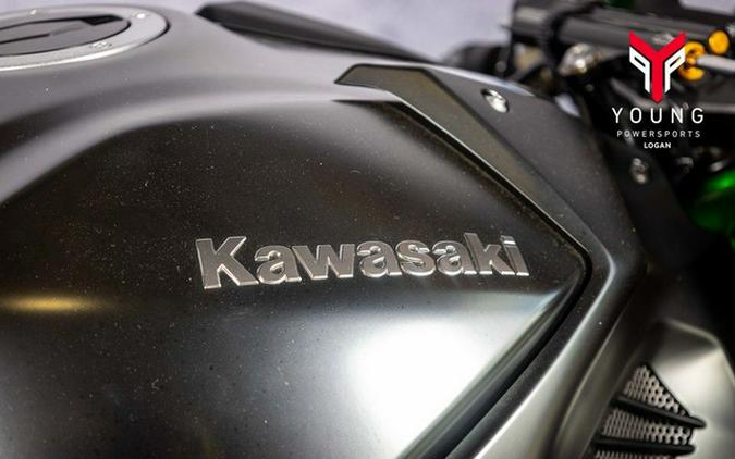 2022 Kawasaki Ninja H2 Carbon