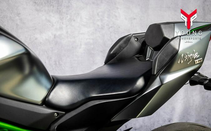 2022 Kawasaki Ninja H2 Carbon