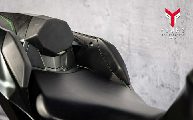 2022 Kawasaki Ninja H2 Carbon