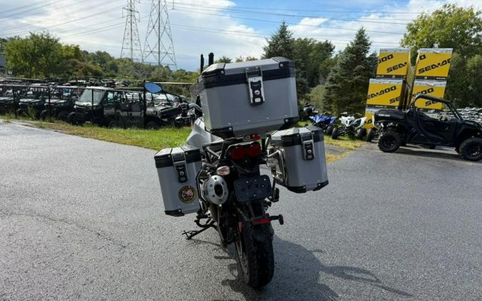 2021 Moto Guzzi V85 TT Centenario E5