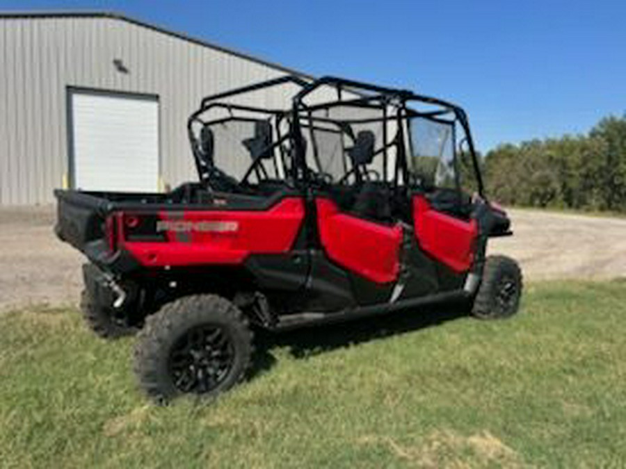2025 Honda Pioneer 1000-6 Deluxe Crew