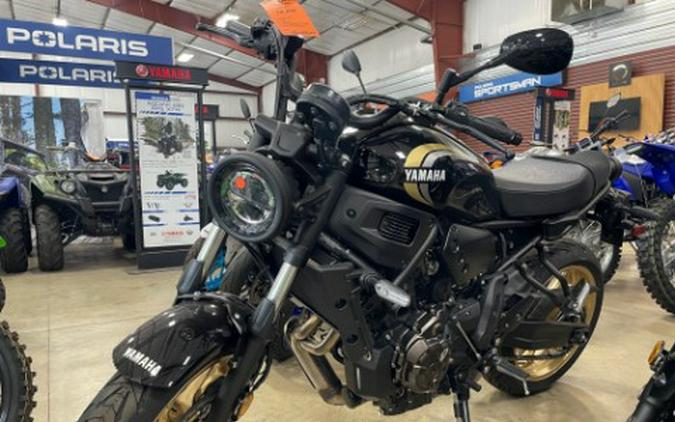 2025 Yamaha XSR700